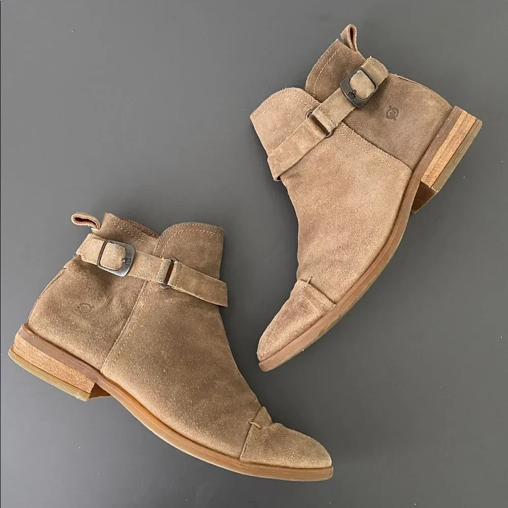 Born Women's Tan Suede Ankle Booties Buckle Accent Side Zip Sz 8.5 Boho Western